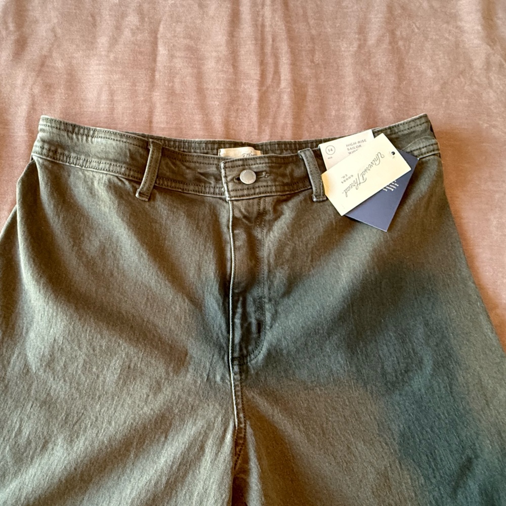 Universal Thread High Rise Wide Leg Jeans Olive Green NWT Size 14 - Picture 2 of 6